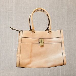 GUESS Tote Stye Handbag